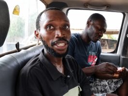 Akyem Oda Residents Nab Man Accused of Stealing GH¢3,000 via Mobile Money Scam